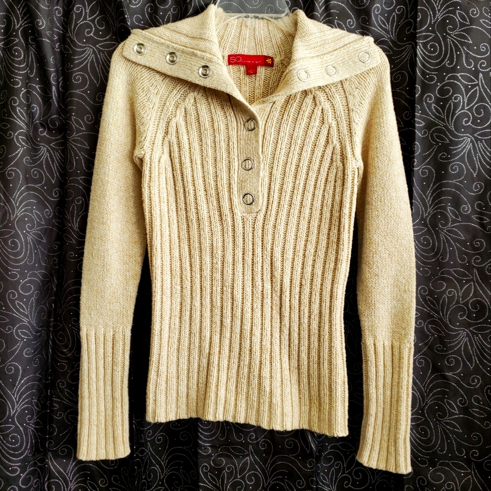 ❌❌ SOLD ❌❌ SO Ribbed Creamy Tan Sweater So warm and comfy!